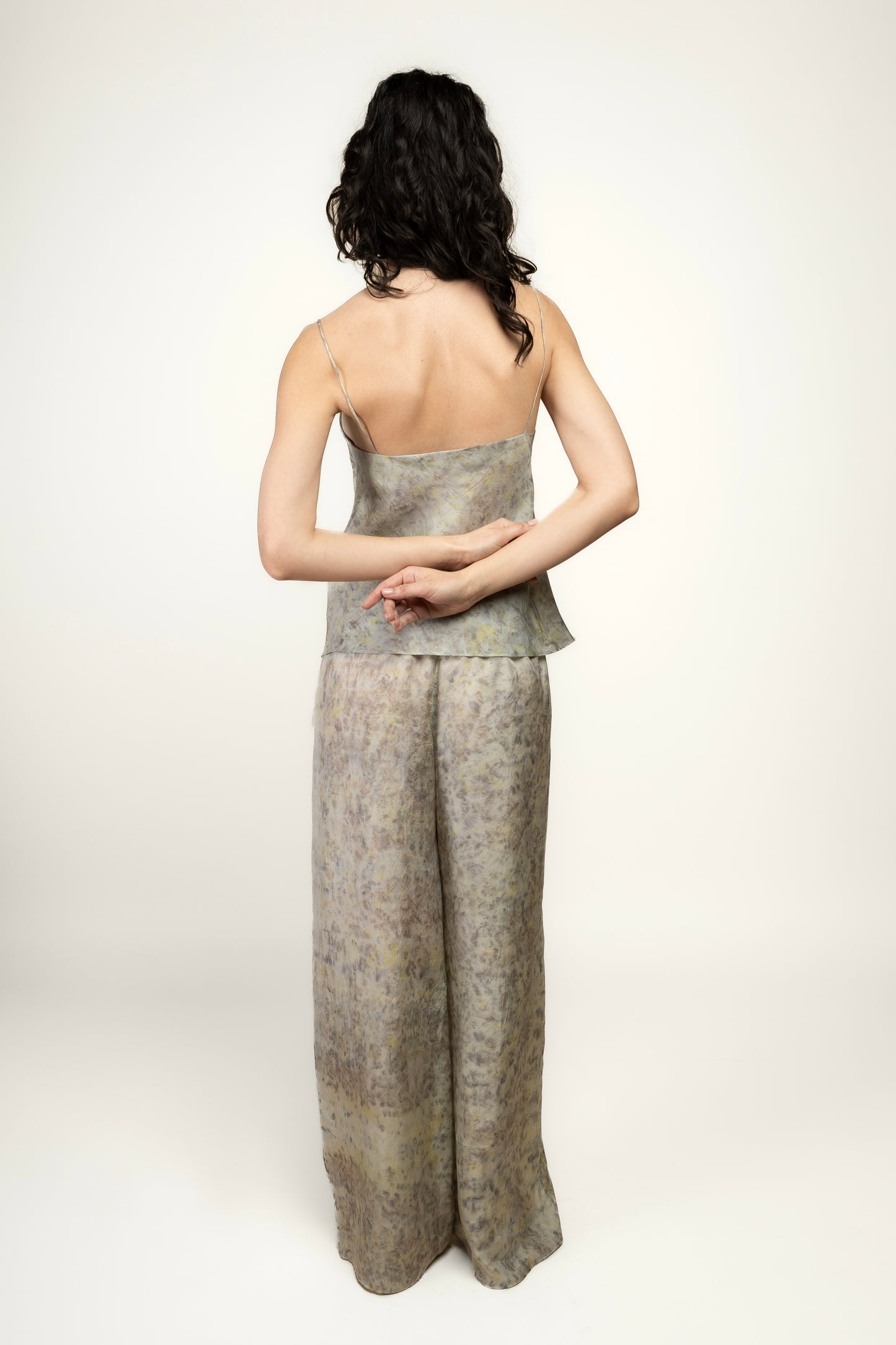 RIVIERA TROUSERS | MODEL PICTURE | BACK VIEW | MAISON MAGDALENA