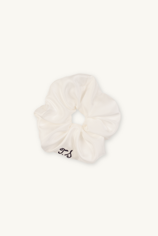 ANTIPASTI SCRUNCHIE - MAISON MAGDALENA - PRODUCT PICTURE ON WHITE BACKGEROUND