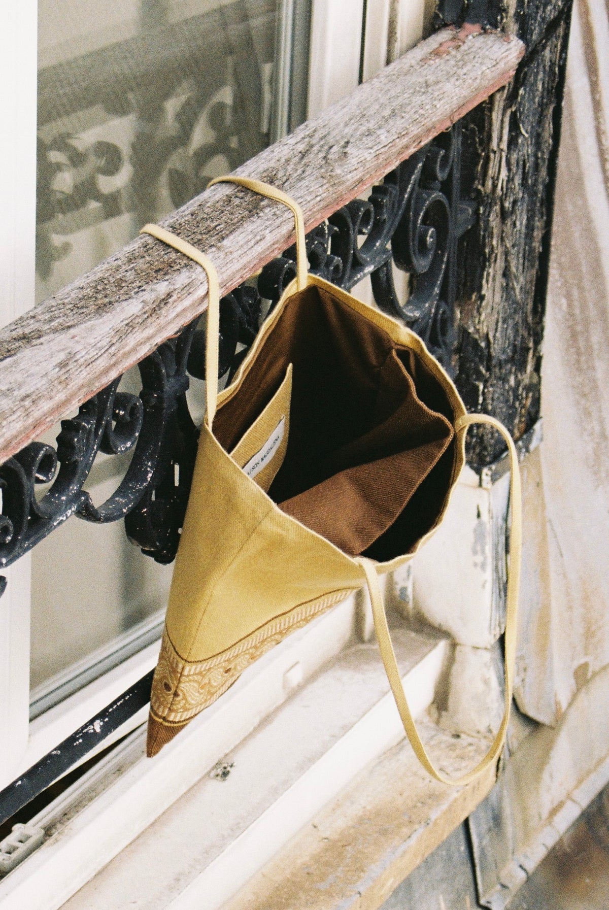 VOLUTA TOTE