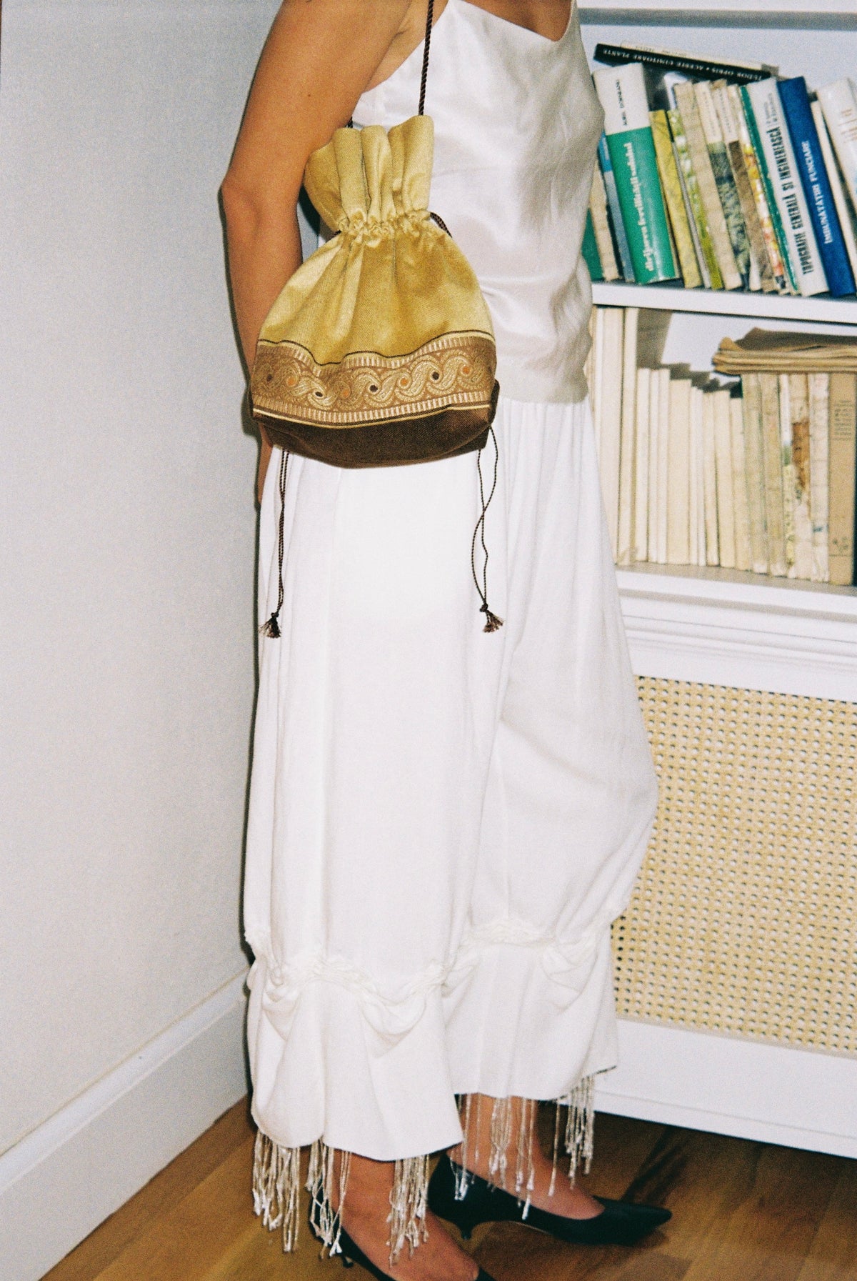 VOLUTA POUCH