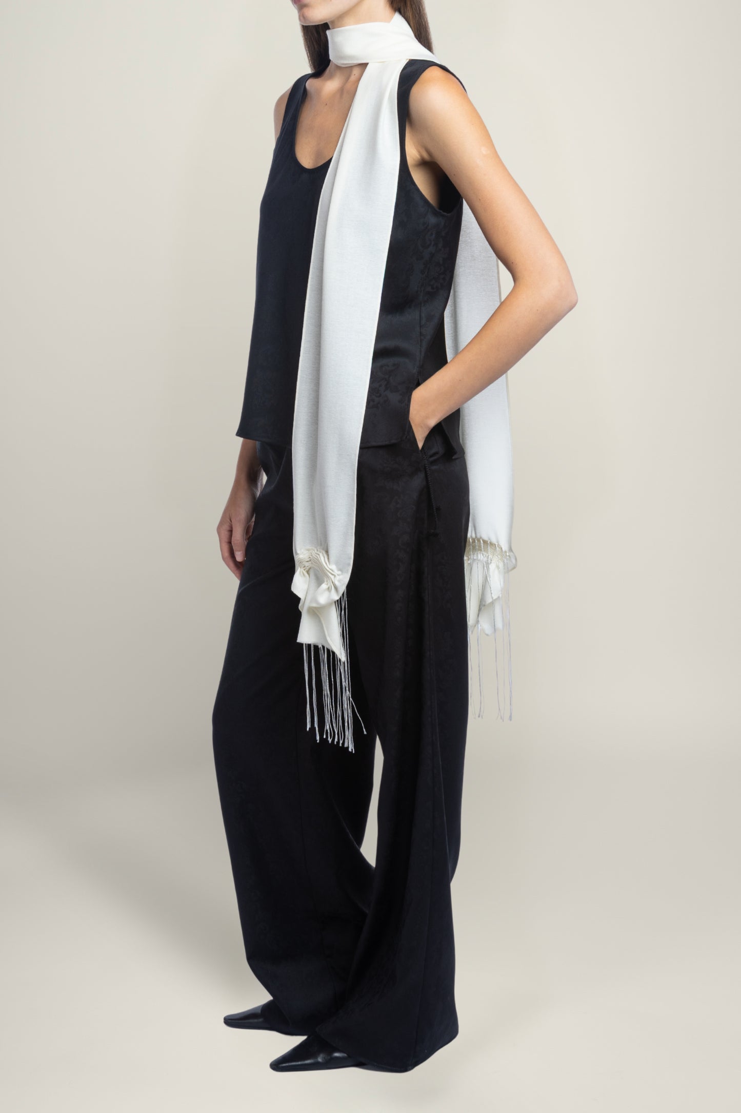 ONDARA SLIM SCARF